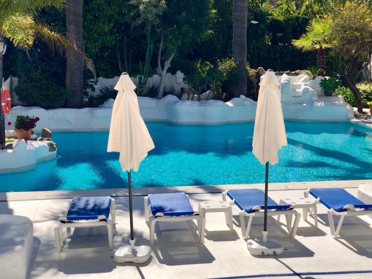 Luxury Apartment In La Isla, Walking Distance To Puerto Banus Marbella Luaran gambar