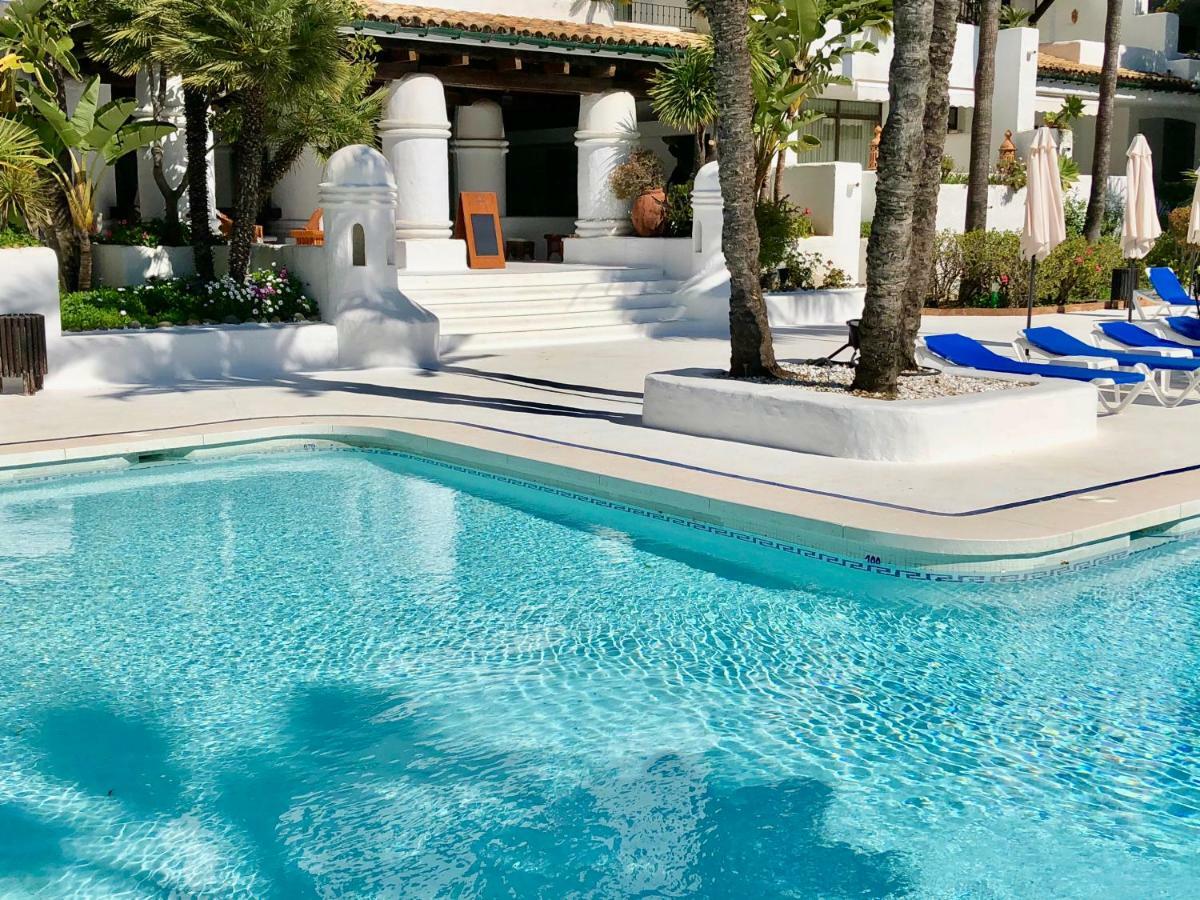 Luxury Apartment In La Isla, Walking Distance To Puerto Banus Marbella Luaran gambar