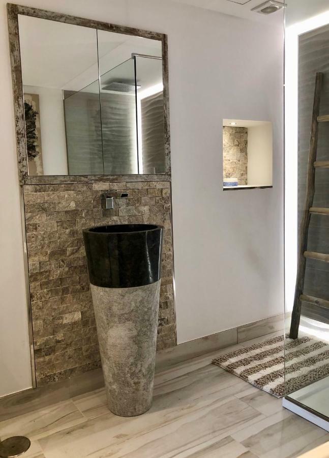 Luxury Apartment In La Isla, Walking Distance To Puerto Banus Marbella Luaran gambar