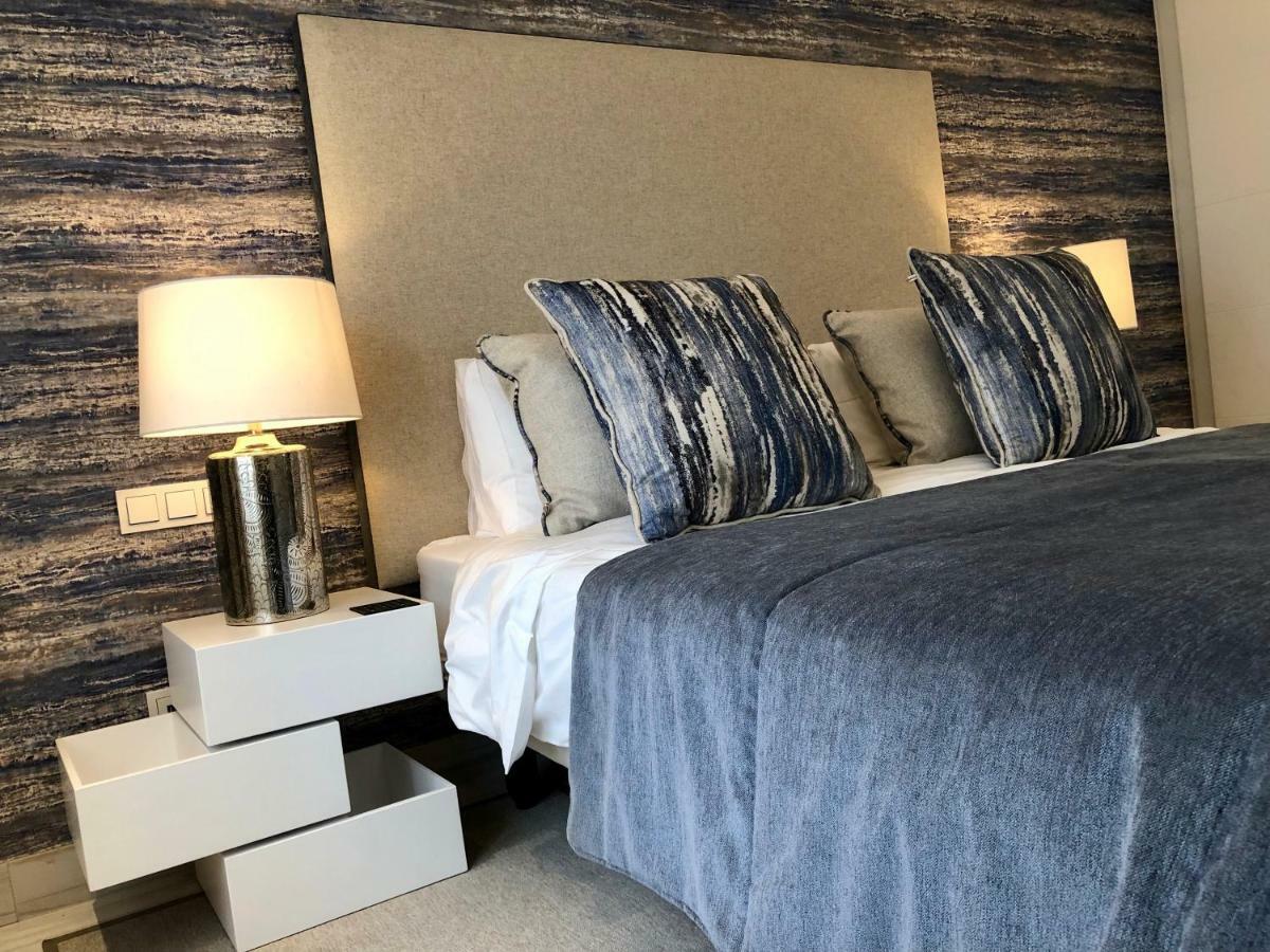 Luxury Apartment In La Isla, Walking Distance To Puerto Banus Marbella Luaran gambar