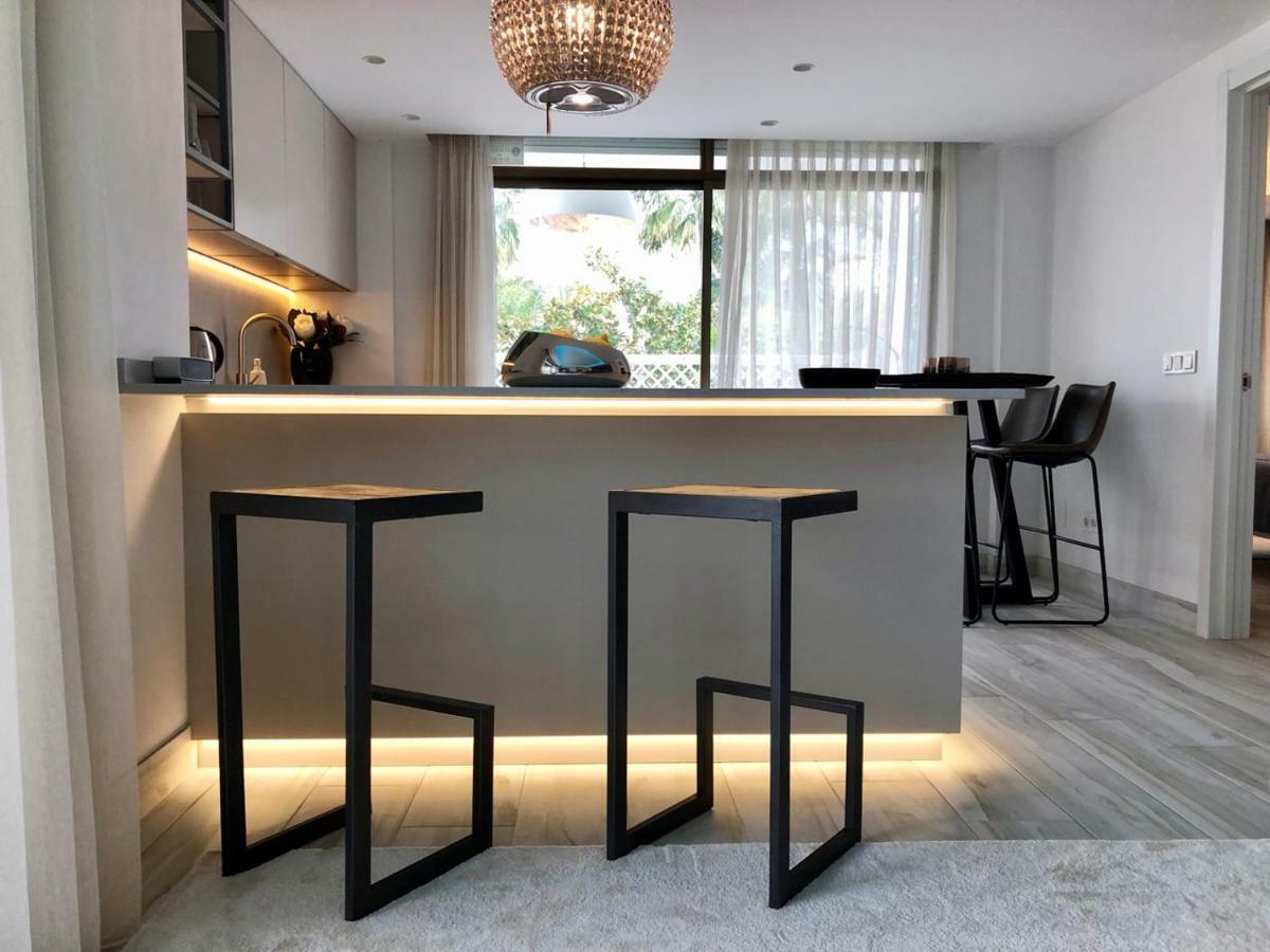 Luxury Apartment In La Isla, Walking Distance To Puerto Banus Marbella Luaran gambar