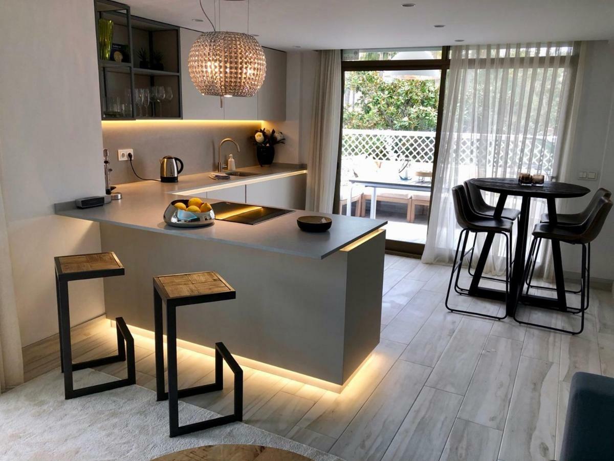 Luxury Apartment In La Isla, Walking Distance To Puerto Banus Marbella Luaran gambar