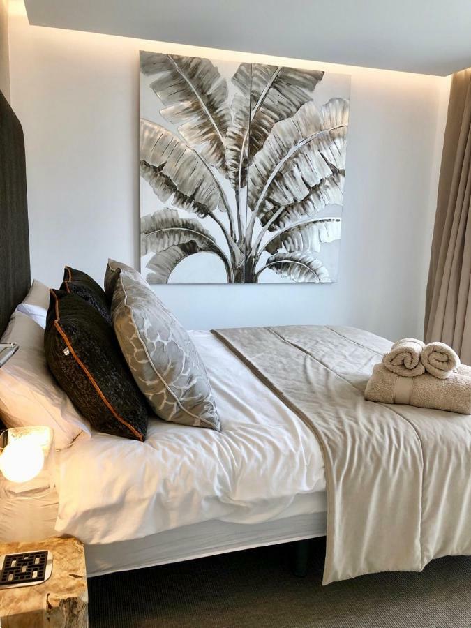 Luxury Apartment In La Isla, Walking Distance To Puerto Banus Marbella Luaran gambar