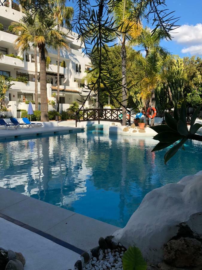 Luxury Apartment In La Isla, Walking Distance To Puerto Banus Marbella Luaran gambar